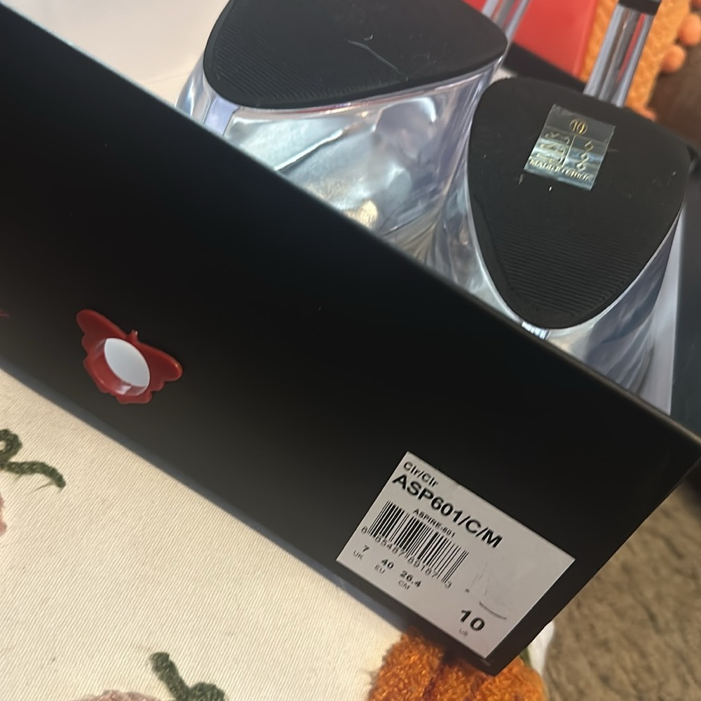 Never worn clear and white pleaser heels - Picture 5 of 5